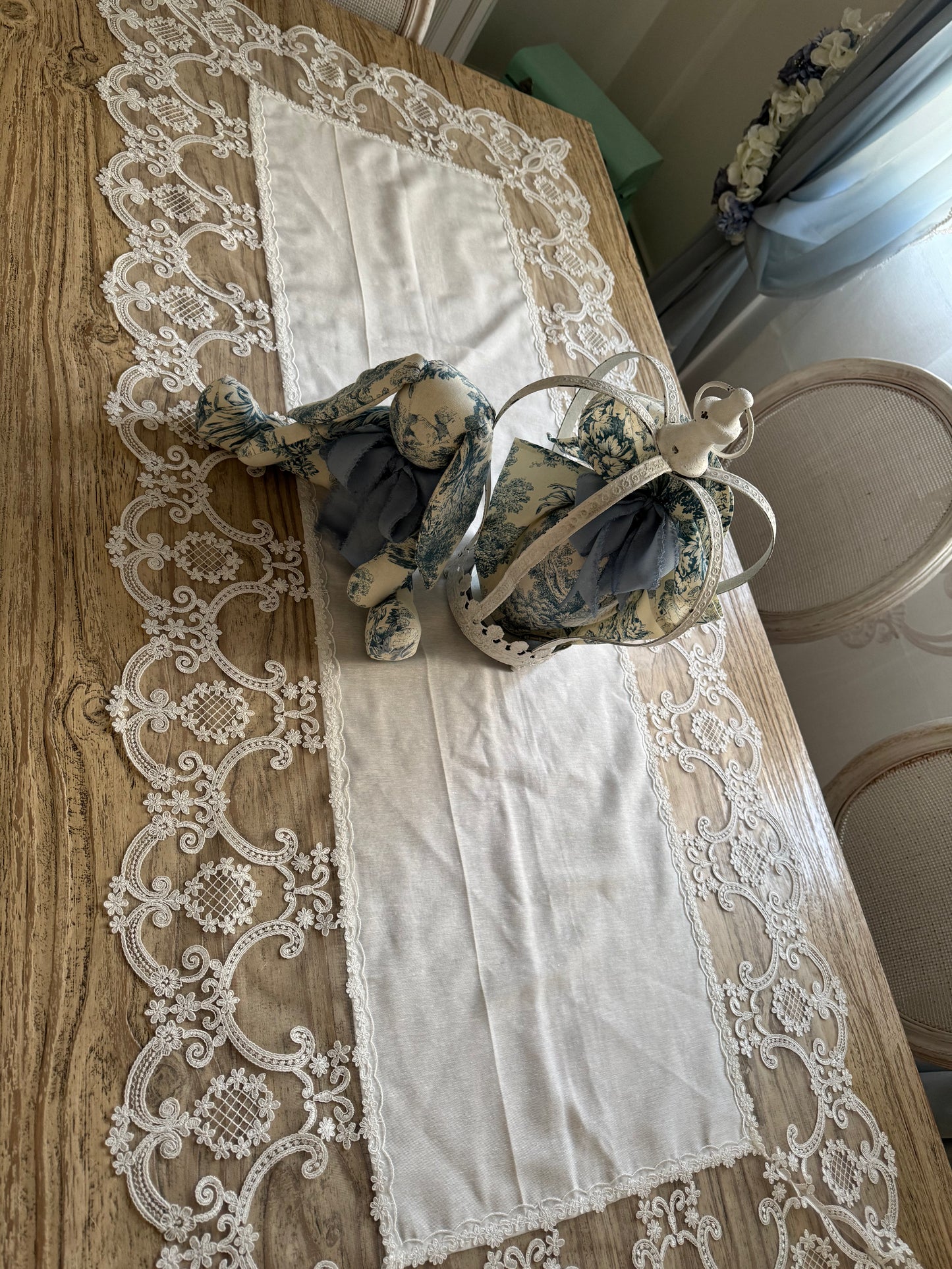 Runner lino e pizzo