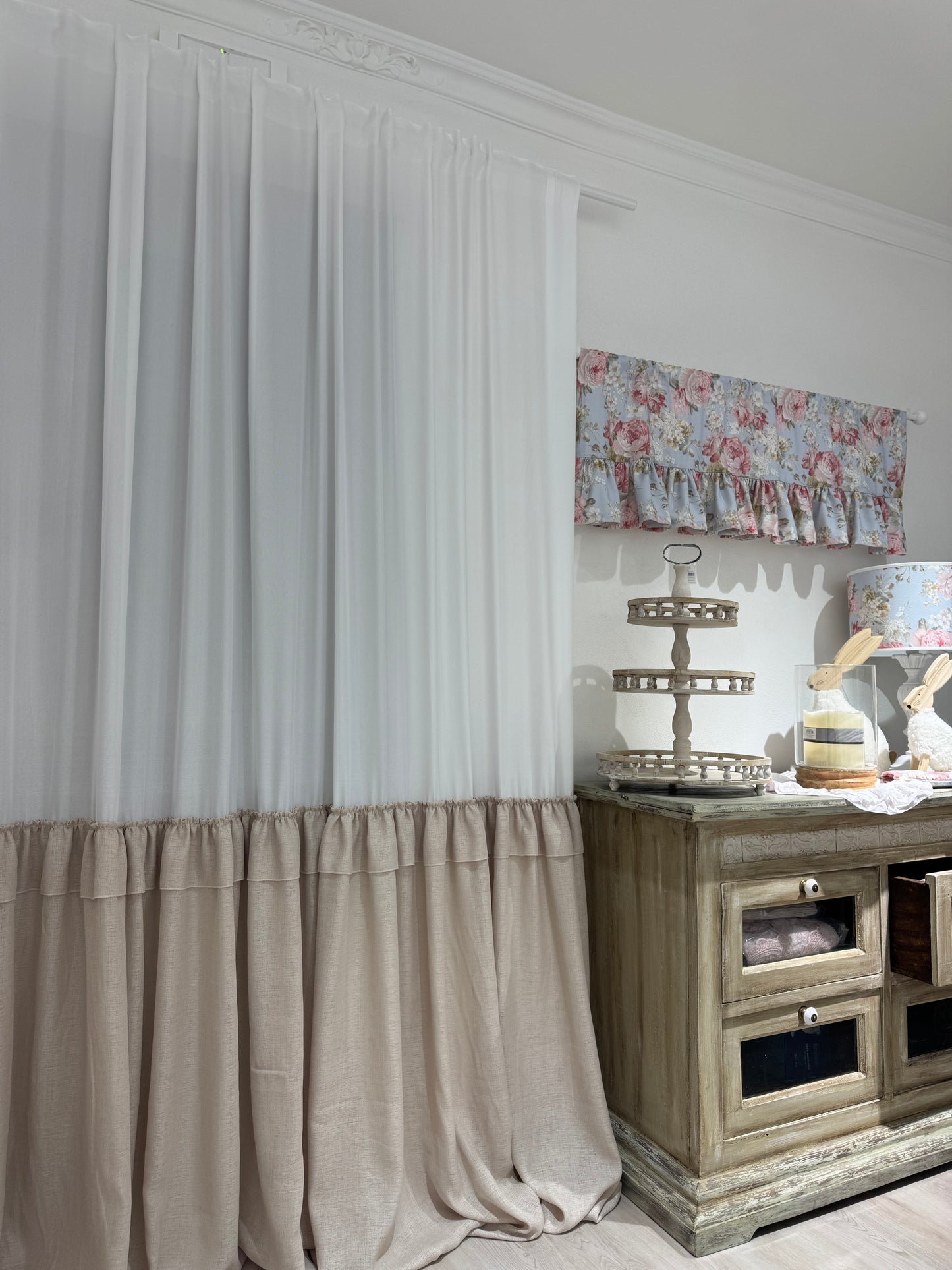 Tenda in georgette con balza e gonnellone a contrasto – 250×290