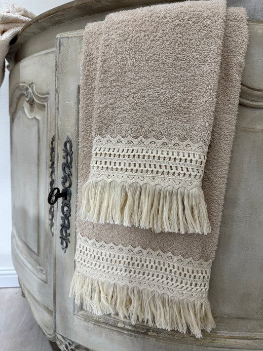 Coppia di asciugamani con frange