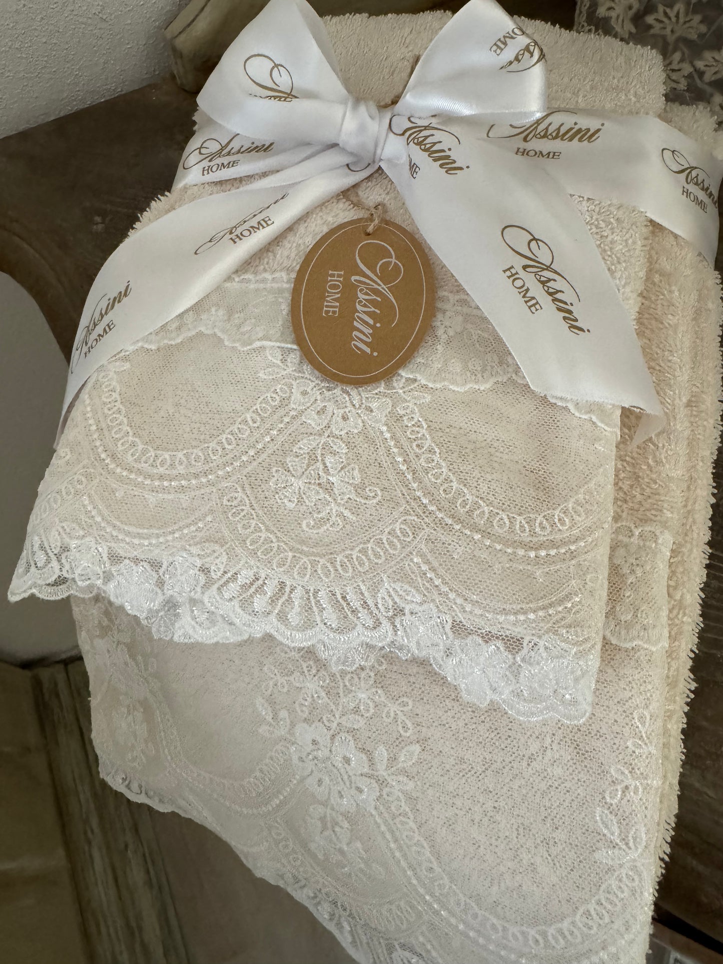 Coppia asciugamani panna con pizzo