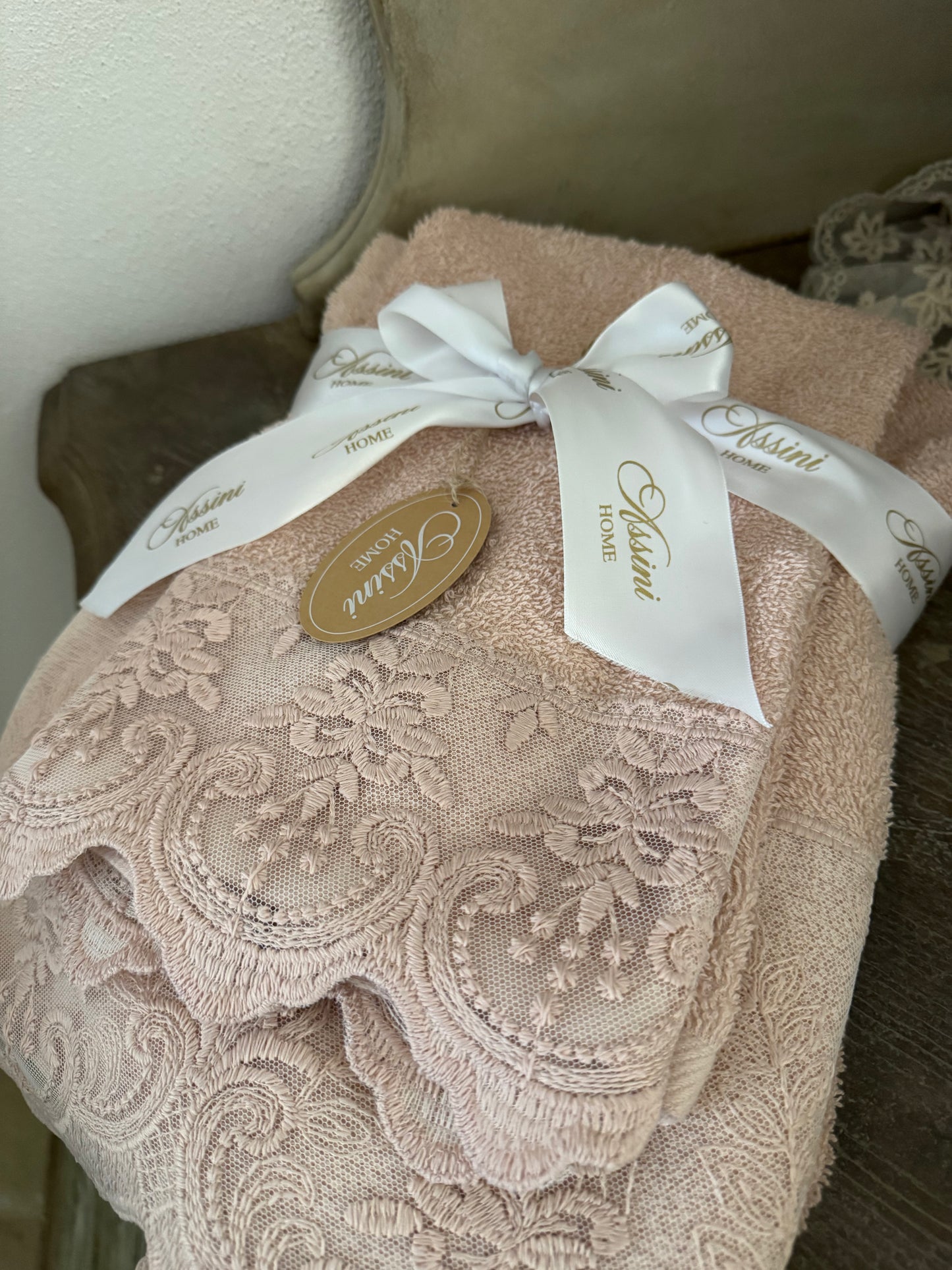 Coppia asciugamano rosa cipria con pizzo