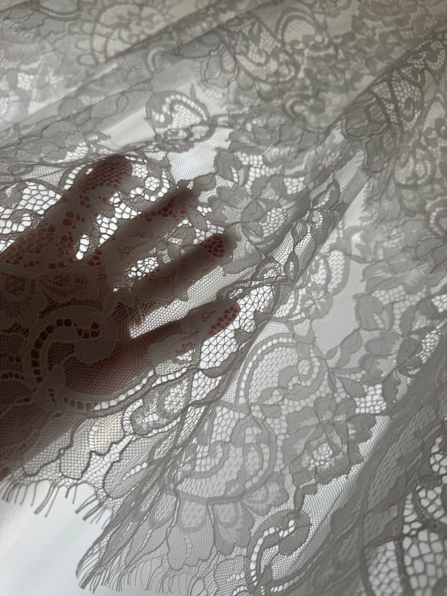 Mantovana doppia balza in pizzzo