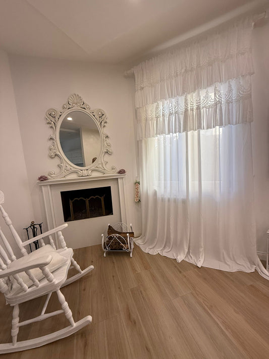 Tenda con balze in  piizzo e georgette